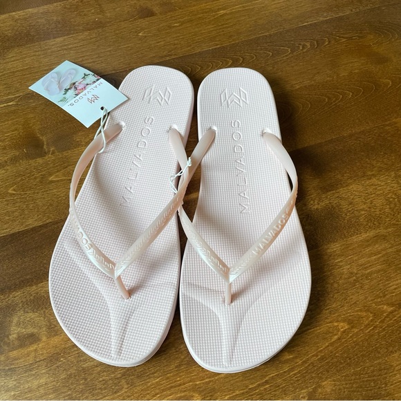 Malvados Playa-Shell Flip Flops, NWT, - Picture 2 of 9